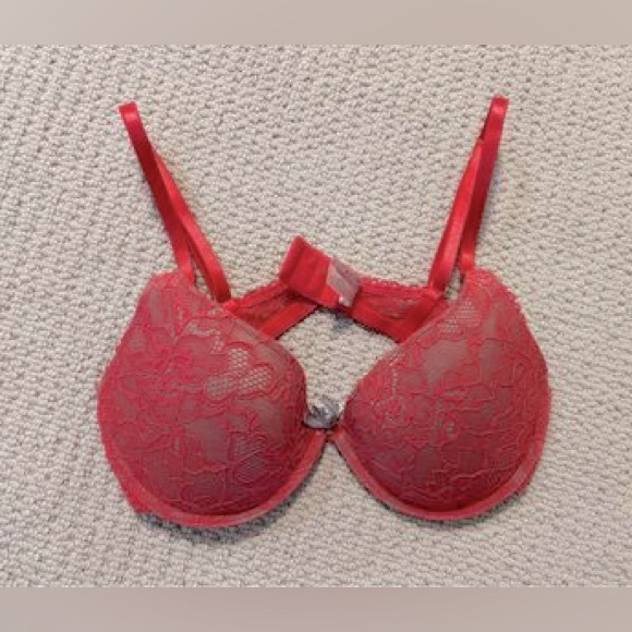 34C Lace Bra - Picture 1 of 3